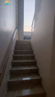 Se você busca conforto, exclusividade e uma localização privilegiada, esta é a oportunidade perfeita. Esta belíssima residência de alto padrão está situada a poucos metros do Beto Carrero World e da encantadora Praia da Armação, unindo tranquilidade, laze