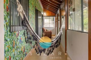 CASA NO ALTO DO MORRO NA PRAIA GRANDE!