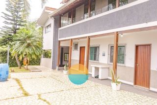 CASA NO ALTO DO MORRO NA PRAIA GRANDE!