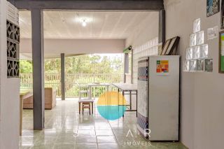 CASA NO ALTO DO MORRO NA PRAIA GRANDE!