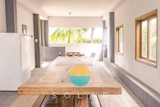 CASA NO ALTO DO MORRO NA PRAIA GRANDE!
