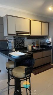 Apartamento mobiliado com ampla vista para o mar no Quilombo