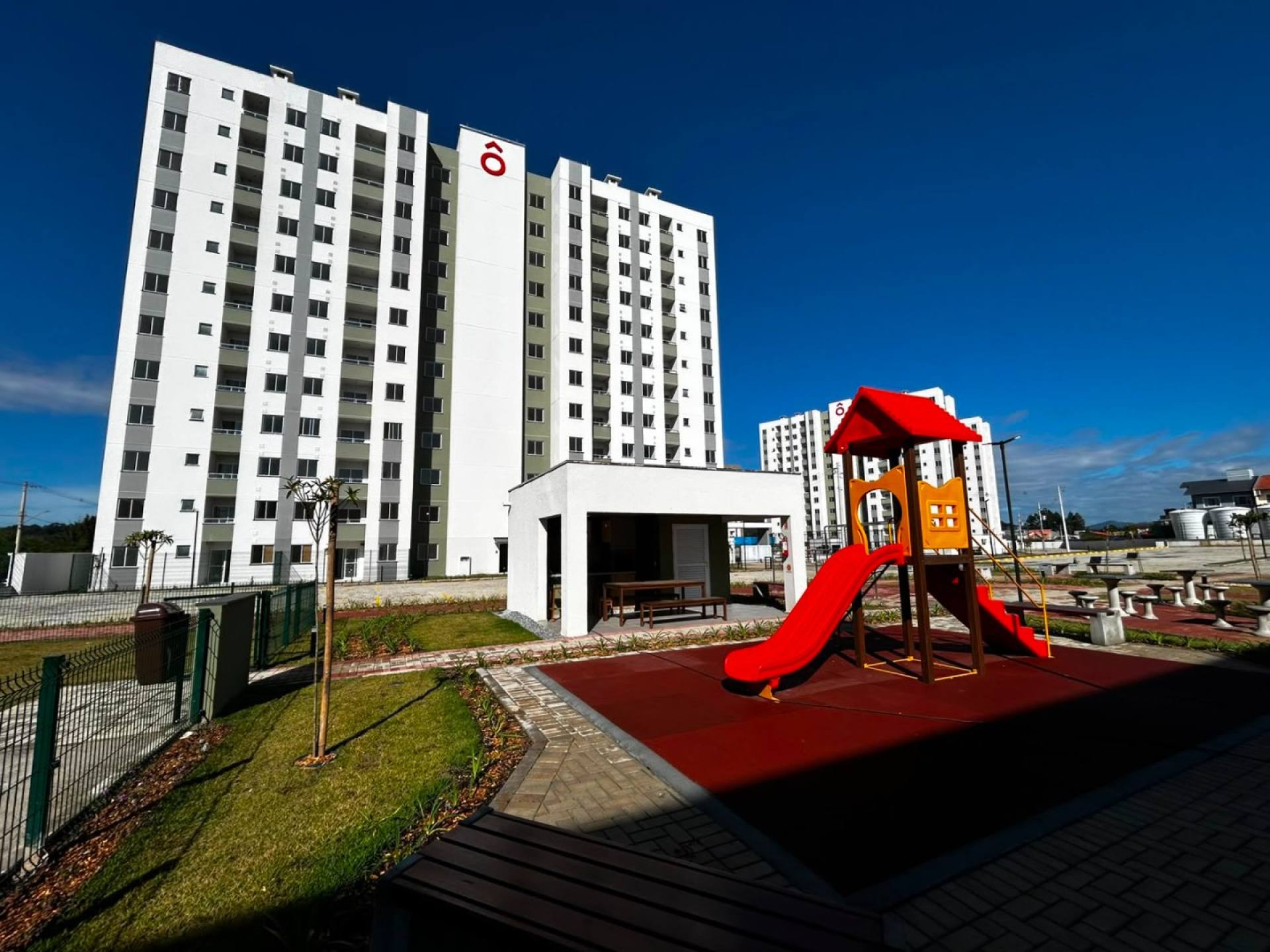 Apartamento Para Alugar com 2 quartos no bairro Centro em Penha SC