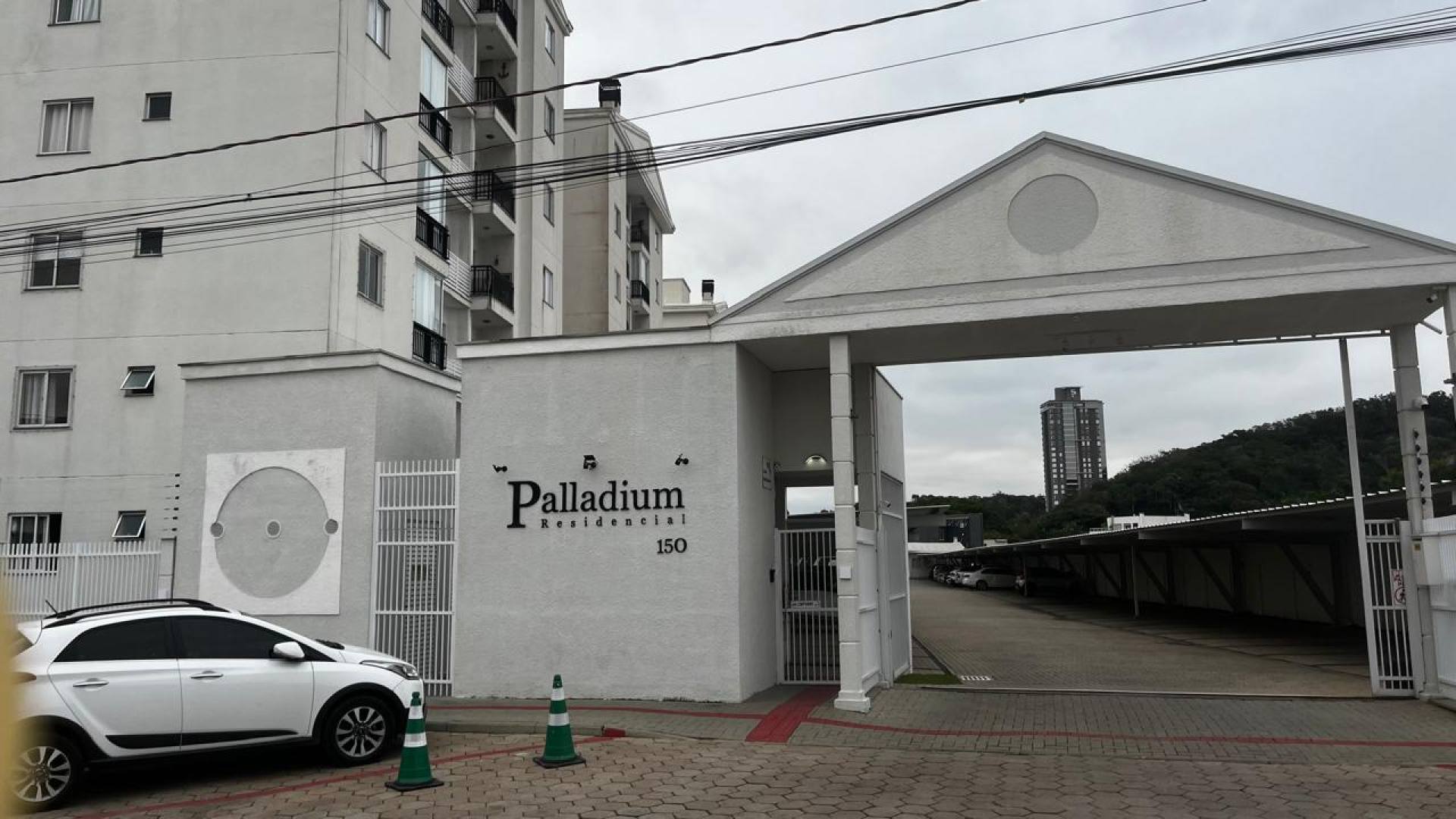 Apartamento Mobiliado Para Alugar com 2 quartos no Centro de Penha SC