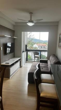Apartamento Mobiliado Para Alugar com 2 quartos no Centro de Penha SC