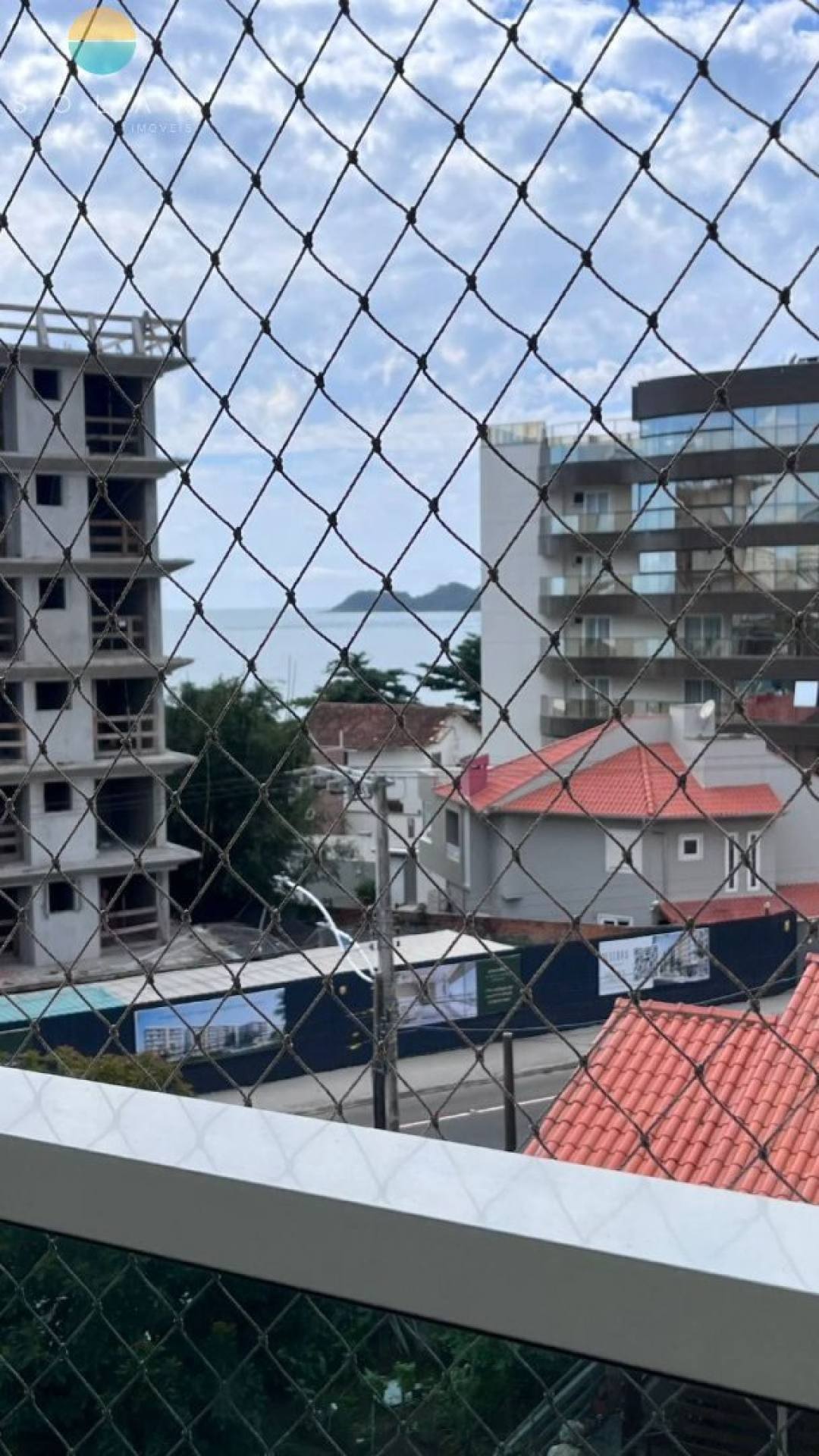Apartamento Para Alugar Anual com 2 quartos no bairro Praia da Armação Itaporocoy em Penha