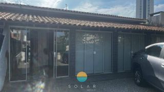 Casa com 4 quartos sendo 2 suítes na Praia Alegre
