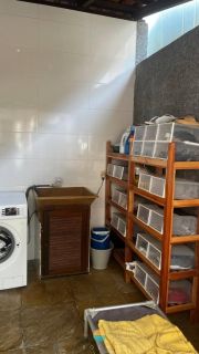 Casa com 4 quartos sendo 2 suítes na Praia Alegre