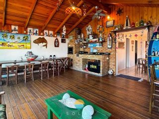 Casa Mobiliada Mista de Frente para o mar por apenas 2 milhões !!