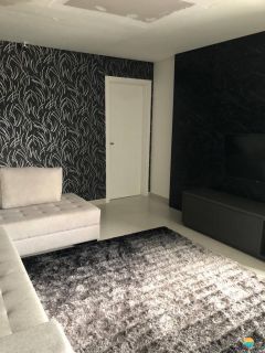 Apartamento Frente mar, aprox. 70m da praia com 2 suítes na Praia de Armação do Itapocory em Penha. Ref. 102
