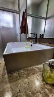 Apartamento de 170m² com 04 dormitórios, sendo 01 suíte aprox. 700m da praia no Centro de Penha-SC. Ref. 176