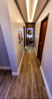 Apartamento de 170m² com 04 dormitórios, sendo 01 suíte aprox. 700m da praia no Centro de Penha-SC. Ref. 176