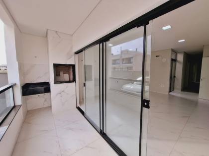 Excelente apartamento a 700 metros da Praia de Itajubá, certificada com Bandeira Azul. Ref. 224