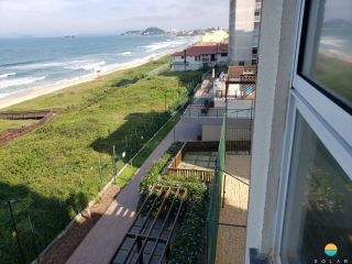Apartamento pé na areia com vista para o Mar, com 02 dormitórios e área de lazer completa em Barra Velha/SC. Ref. 230