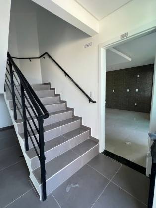 Encantador apartamento de 96m² a aprox. 800m da Praia de Balneário de Piçarras. Ref. 267
