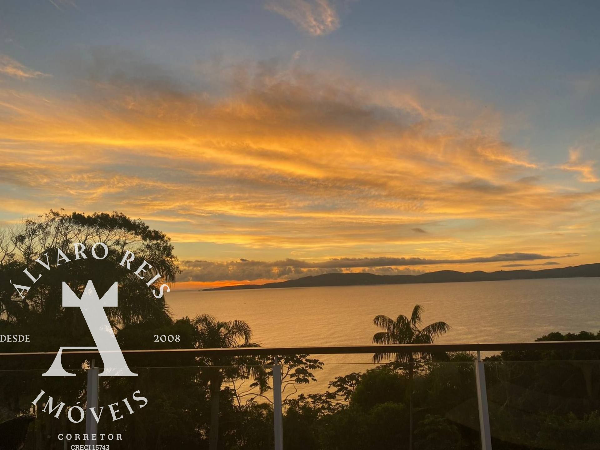 Mansão - Iate Clube Itapema