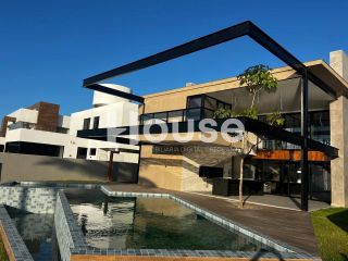 Casa de Alto Padrão à Venda no Condomínio Damha, Barra dos Coqueiros