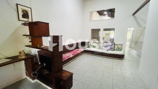 Casa Próximo à Orla da Atalaia - 3 Quartos, Suíte e Amplo Pátio!