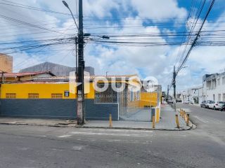 Casa de esquina no Centro