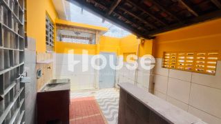Casa de esquina no Centro