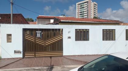 Casa à Venda Bairro Inácio Barbosa