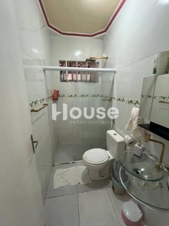 Casa com Piscina à Venda no Bairro Aruana
