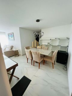 Heron Marinho Business & living