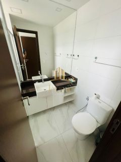 Heron Marinho Business & living