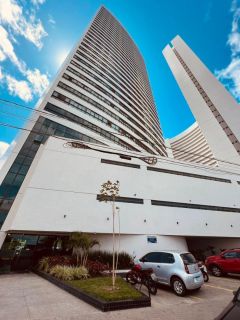 Heron Marinho Business & living