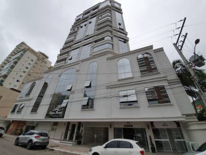 Ocean Breeze Sala comercial 06