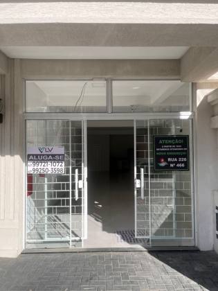 Sala comercial entre 2º e 3º Av.