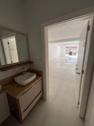 Sala comercial entre 2º e 3º Av.