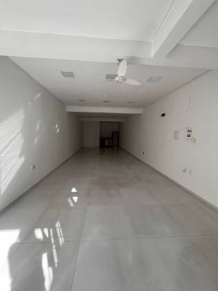 Sala comercial entre 2º e 3º Av.