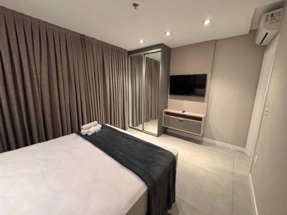 MANHATTAN FLAT