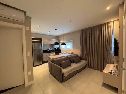 MANHATTAN FLAT