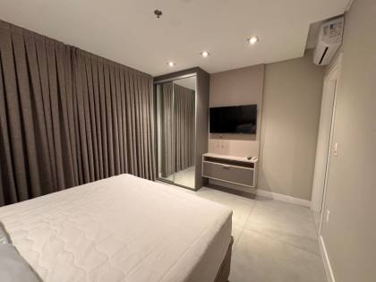 MANHATTAN FLAT