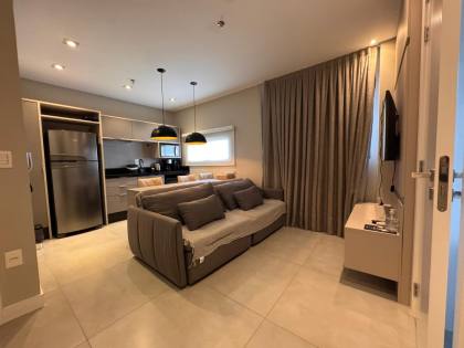 MANHATTAN FLAT