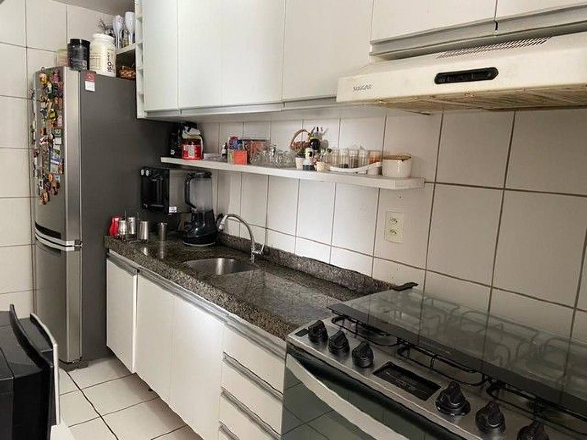 Apartamento com 3 dormitórios à venda, 86 m² por R$ 360.000 - Clube do Pitimbu - Natal/RN