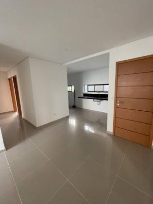 Apartamento à venda com 3 quartos, sendo 2 suítes, no bairro Mirante em Campina Grande
