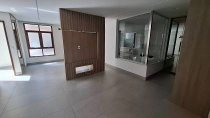 Casa Para Vender com 4 quartos 3 suítes no bairro Alto Branco em Campina Grande