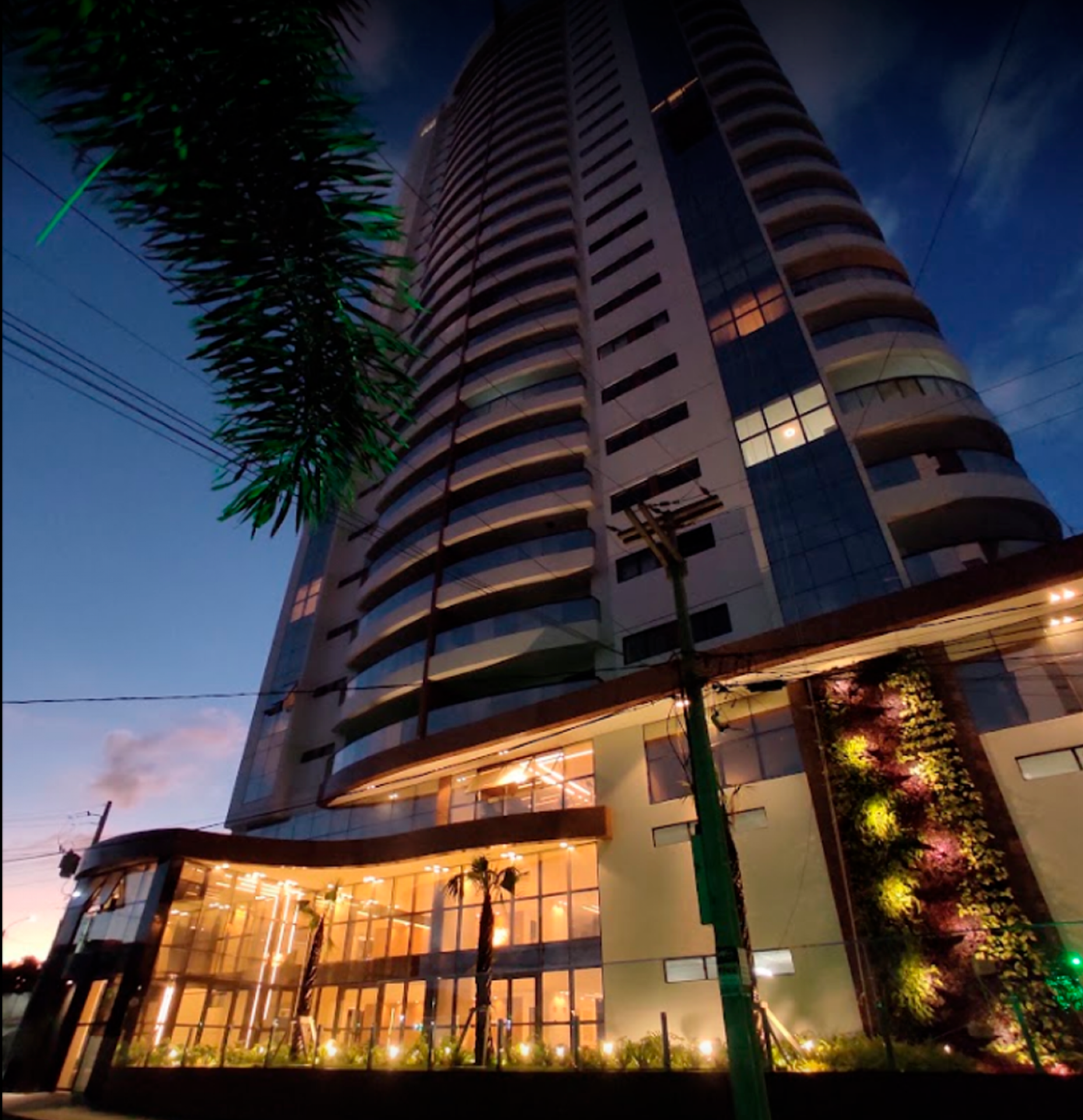 Apartamento à venda, com 3 quartos, sendo 3 suítes, no bairro Alto Branco em Campina Grande