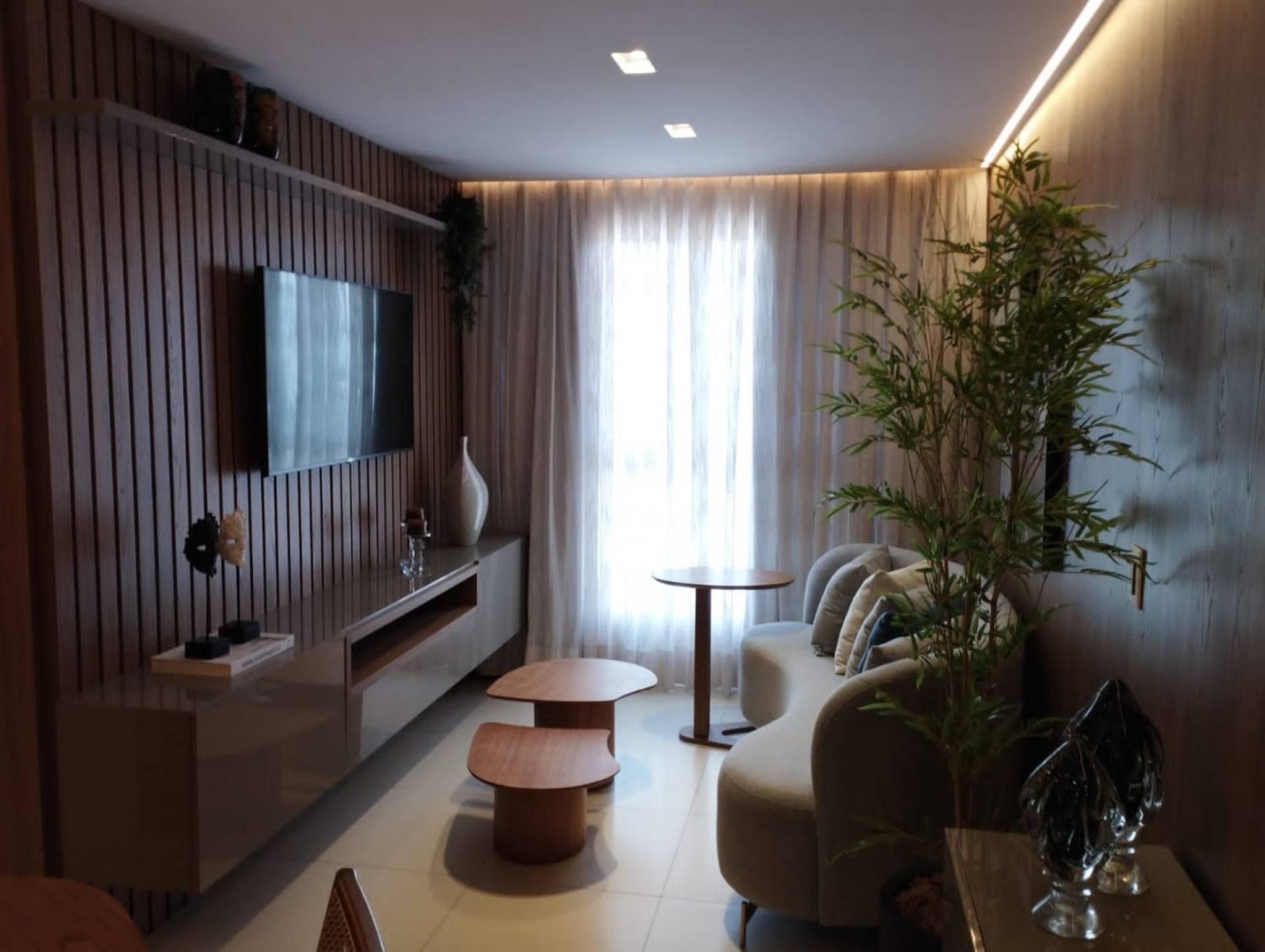 Apartamento a venda com 2 quartos, sendo 1 suíte no centro de Campina Grande