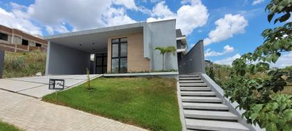 Casa de Condomínio à venda com 3 quartos, sendo 1 suíte no Giardino Bianco