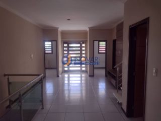 Casa à venda com 5 quartos, sendo 2 suítes, no bairro Malvinas em Campina Grande