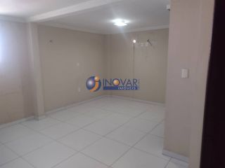 Casa à venda com 5 quartos, sendo 2 suítes, no bairro Malvinas em Campina Grande