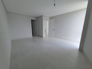 Casa de condomínio fechado à venda, com 4 suítes, no Mirante, em Campina Grande