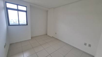 Apartamento à venda com 3 quartos, sendo 1 suíte no bairro Catolé em Campina Grande