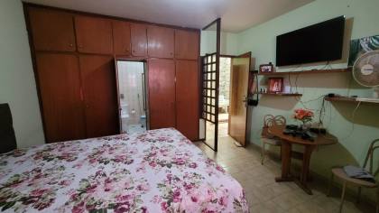 Casa à venda com 3 quartos, sendo 1 suíte, no bairro Sandra Cavalcante em Campina Grande