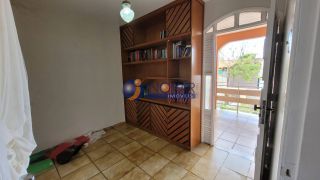 Casa residencial ou comercial para locação com 4 quartos, sendo 2 suítes no bairro Santo Antônio em Campina Grande
