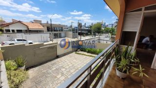 Casa residencial ou comercial para locação com 4 quartos, sendo 2 suítes no bairro Santo Antônio em Campina Grande